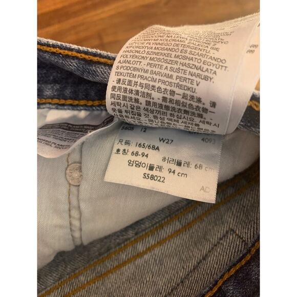 LEVI’S Women’s 501 Button Fly Cut Off Jean Shorts / Size: W27 - Picture 3 of 9